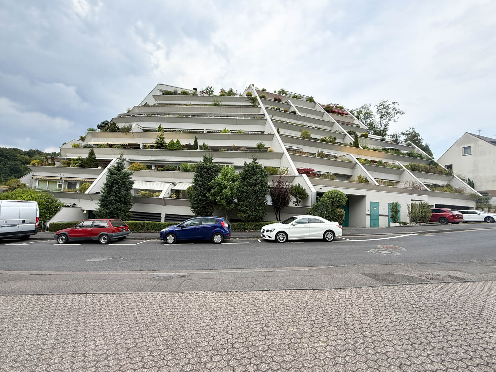Hauptstraße 362-364 und Sonnenweg 1-7, 51465 Bergisch Gladbach