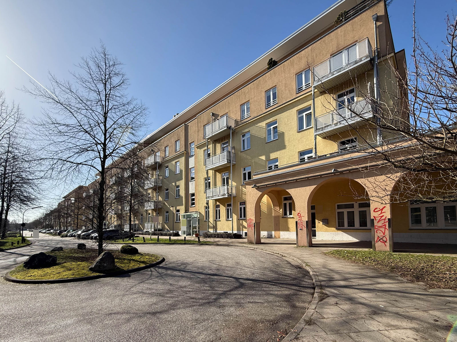 Ahrenshooper Straße 23-27, 22147 Hamburg