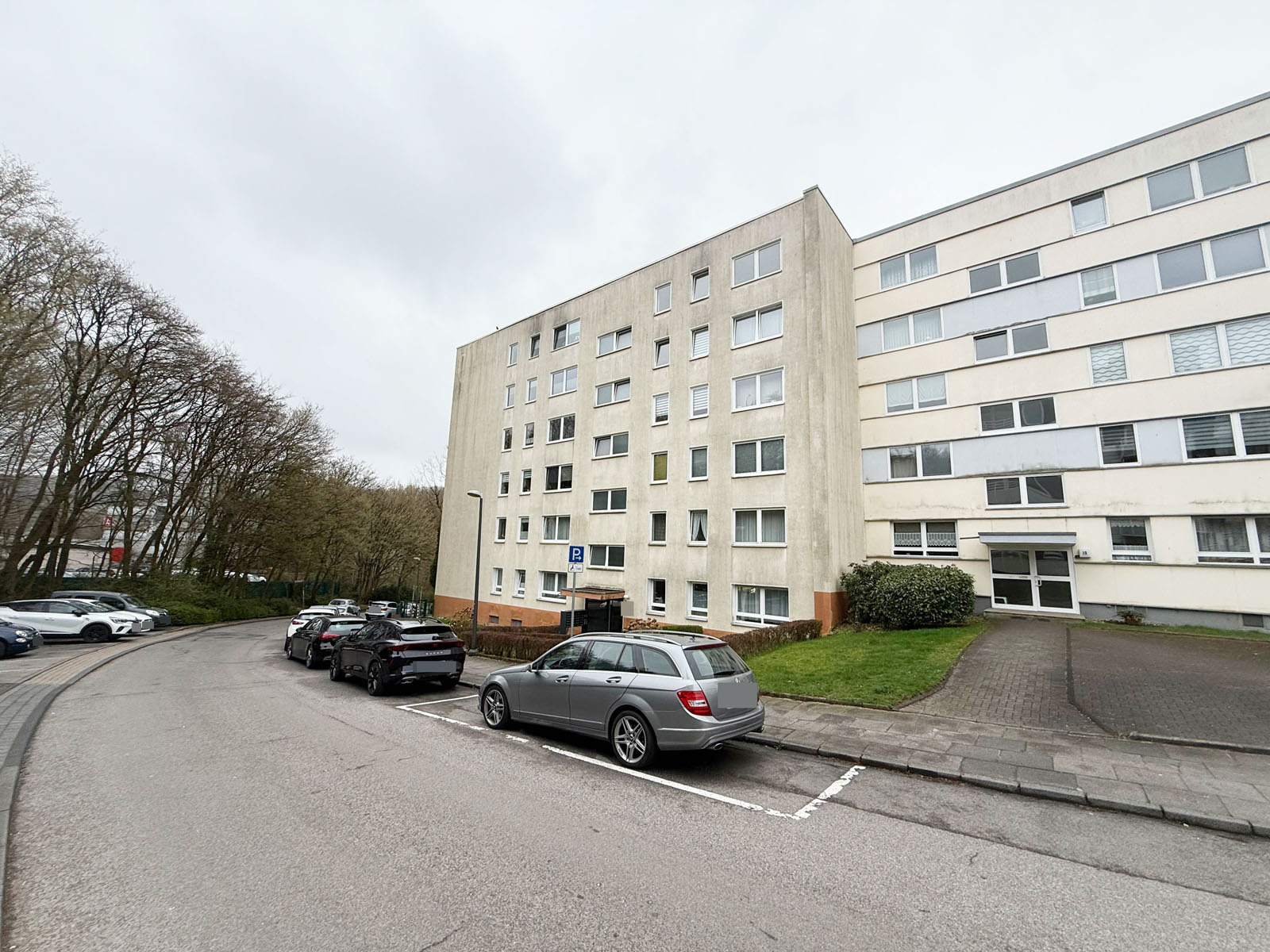 Albert-Schweitzer-Straße 17, 42109 Wuppertal